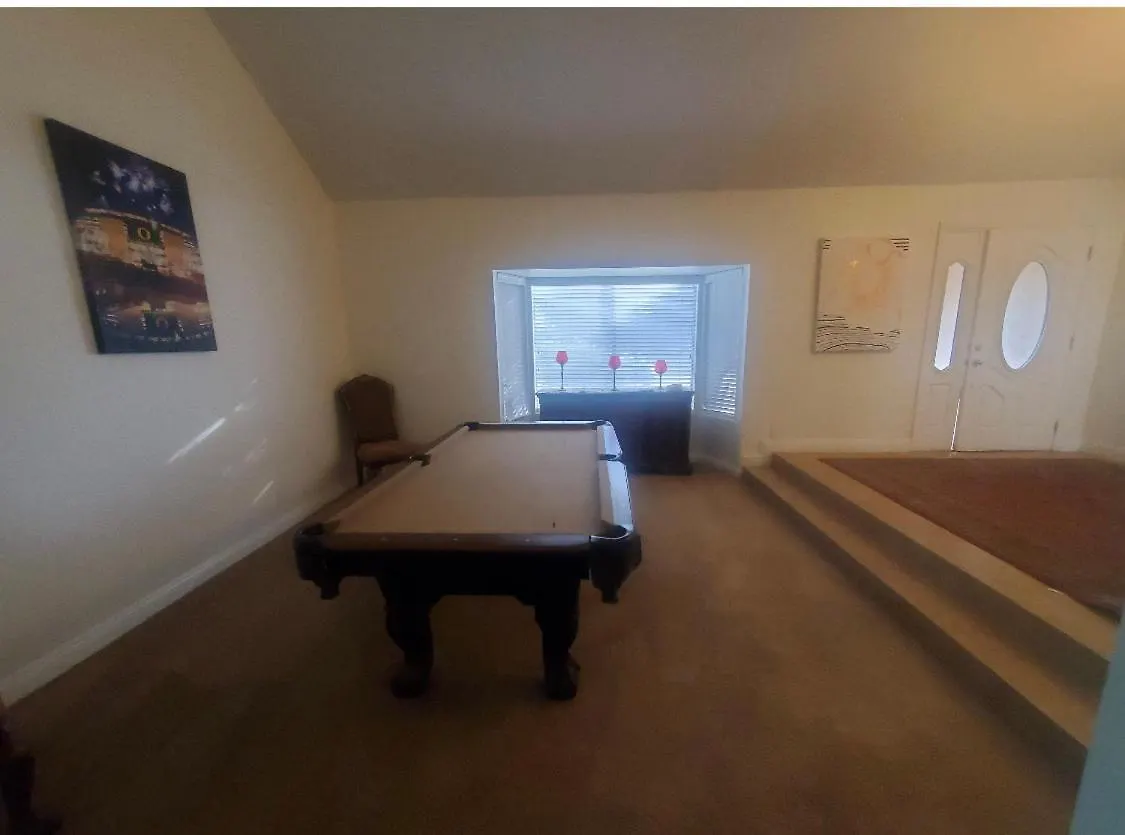 7 Bed Pool House Villa Las Vegas